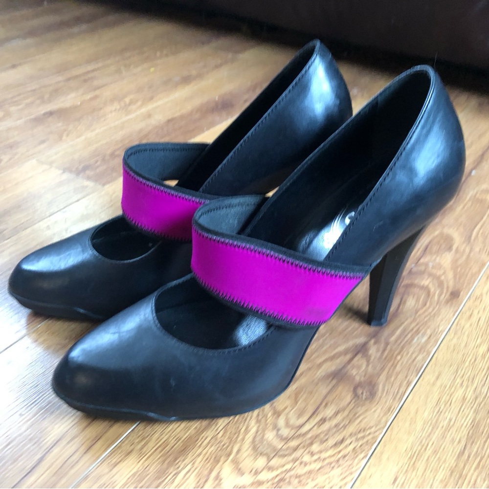Tod’s Made in Italy Leather Heels - Picture 2 of 11